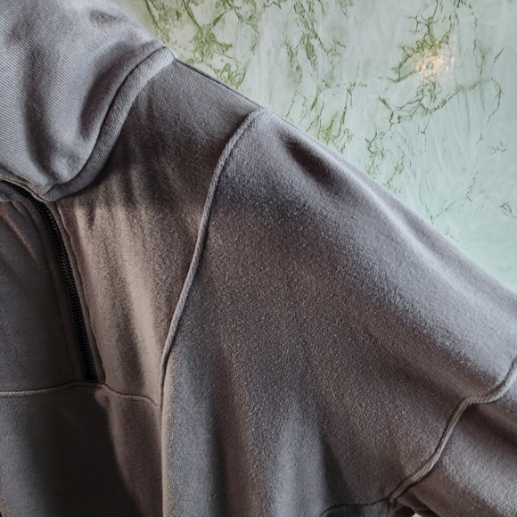 American Eagle Outfitters Ahh-Mazingly Soft 1/4 Zip Lavender Sweatshirt - Picture 5 of 11